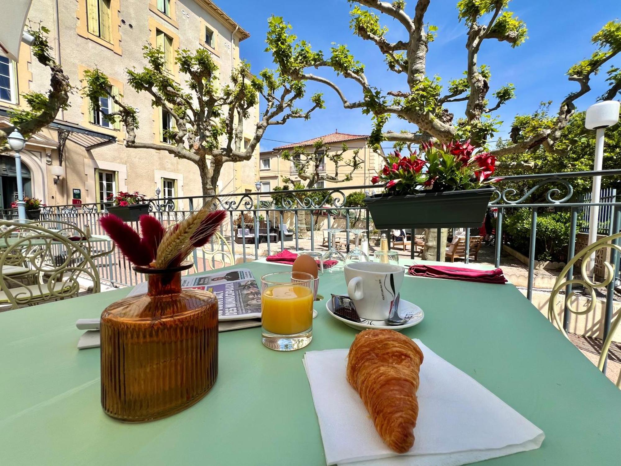 Logis Hotel Restaurant Des Thermes Ламалу-ле-Бен Экстерьер фото